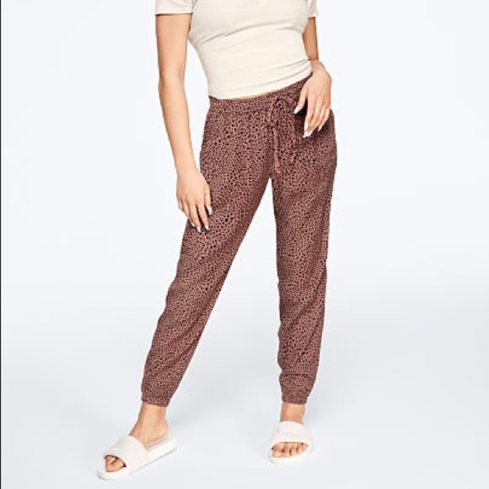 VS Pink leopard print lightweight joggers